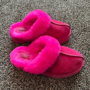 UGG discettte PINK